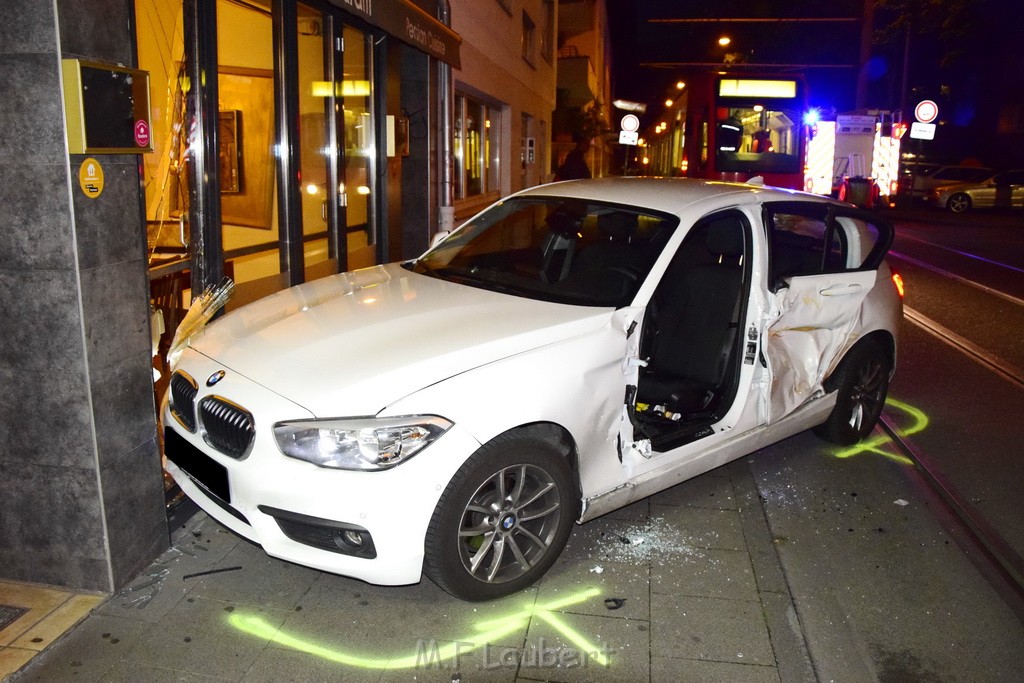 VU Pkw Strab PKlemm Koeln Altstadt Jahnstr P135.JPG - Miklos Laubert